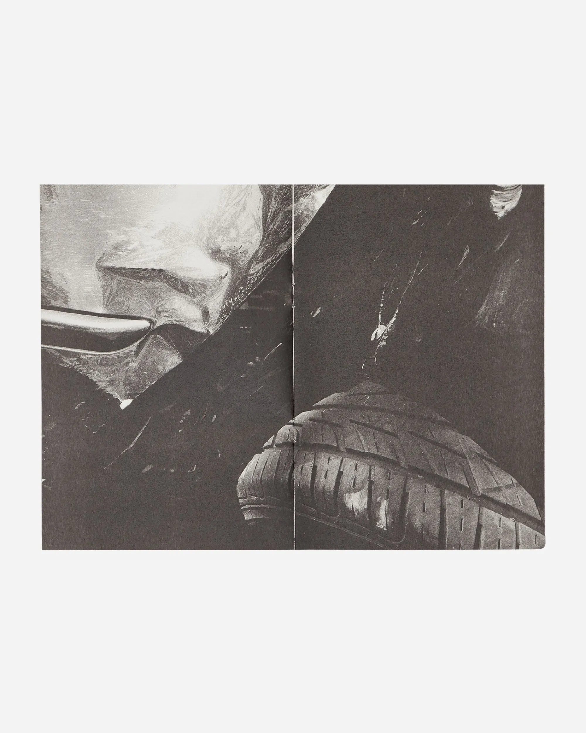 Innen Publishing Magazines^Ari Marcopoulos: Wandering Zine