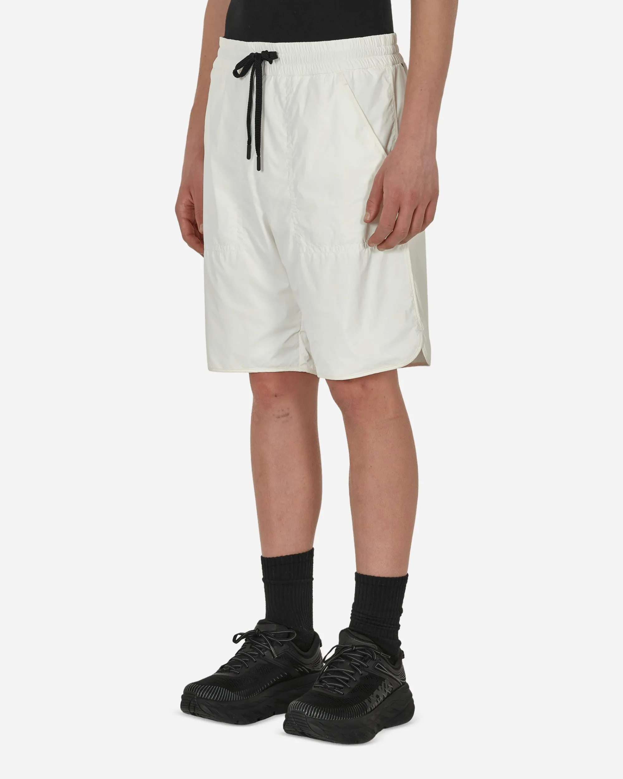 Moncler Grenoble Shorts^Day-Namic Shorts White