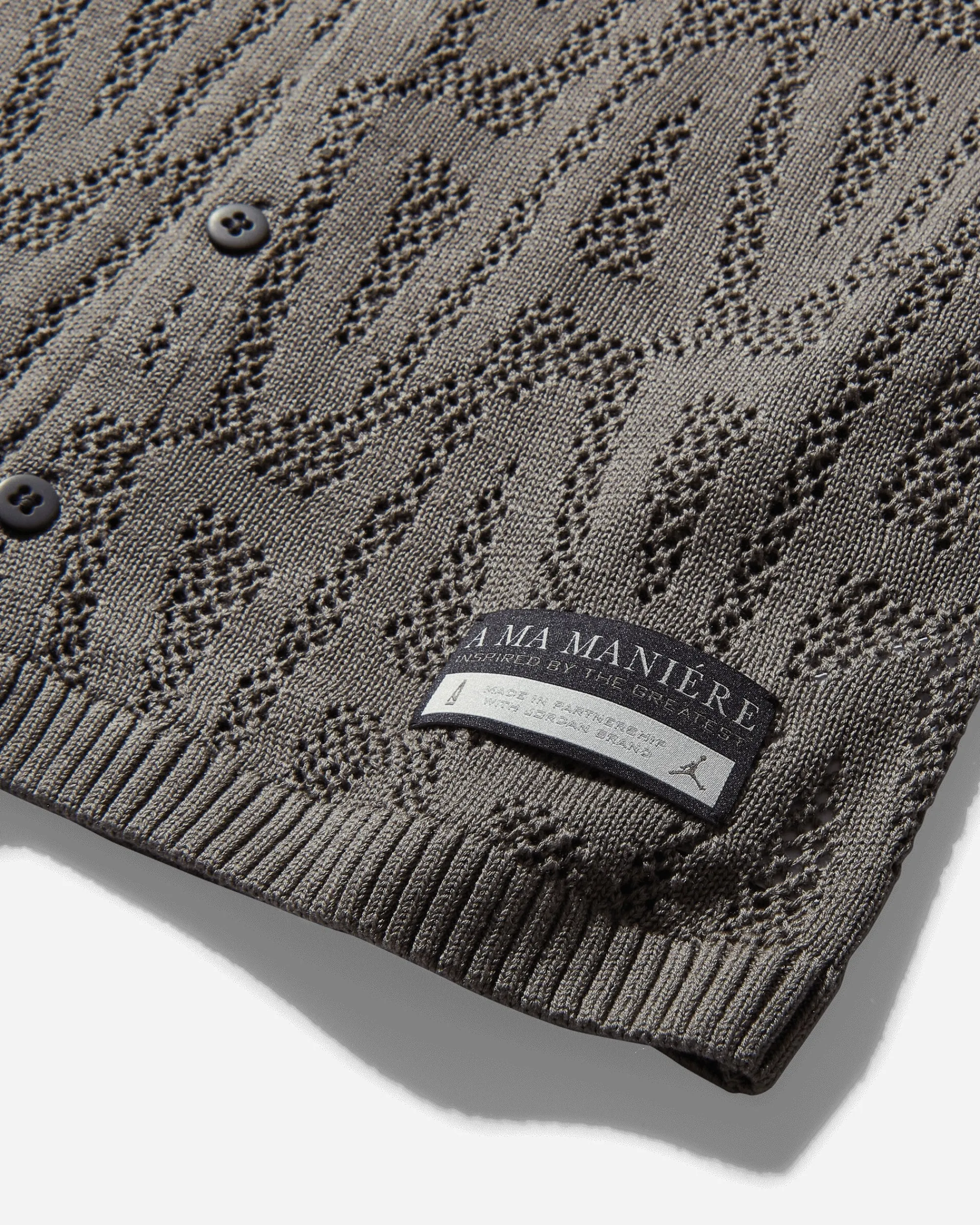 Nike Jordan Shirts^Men's A Ma Maniére Shooting Shortsleeve Shirt Flat Pewter