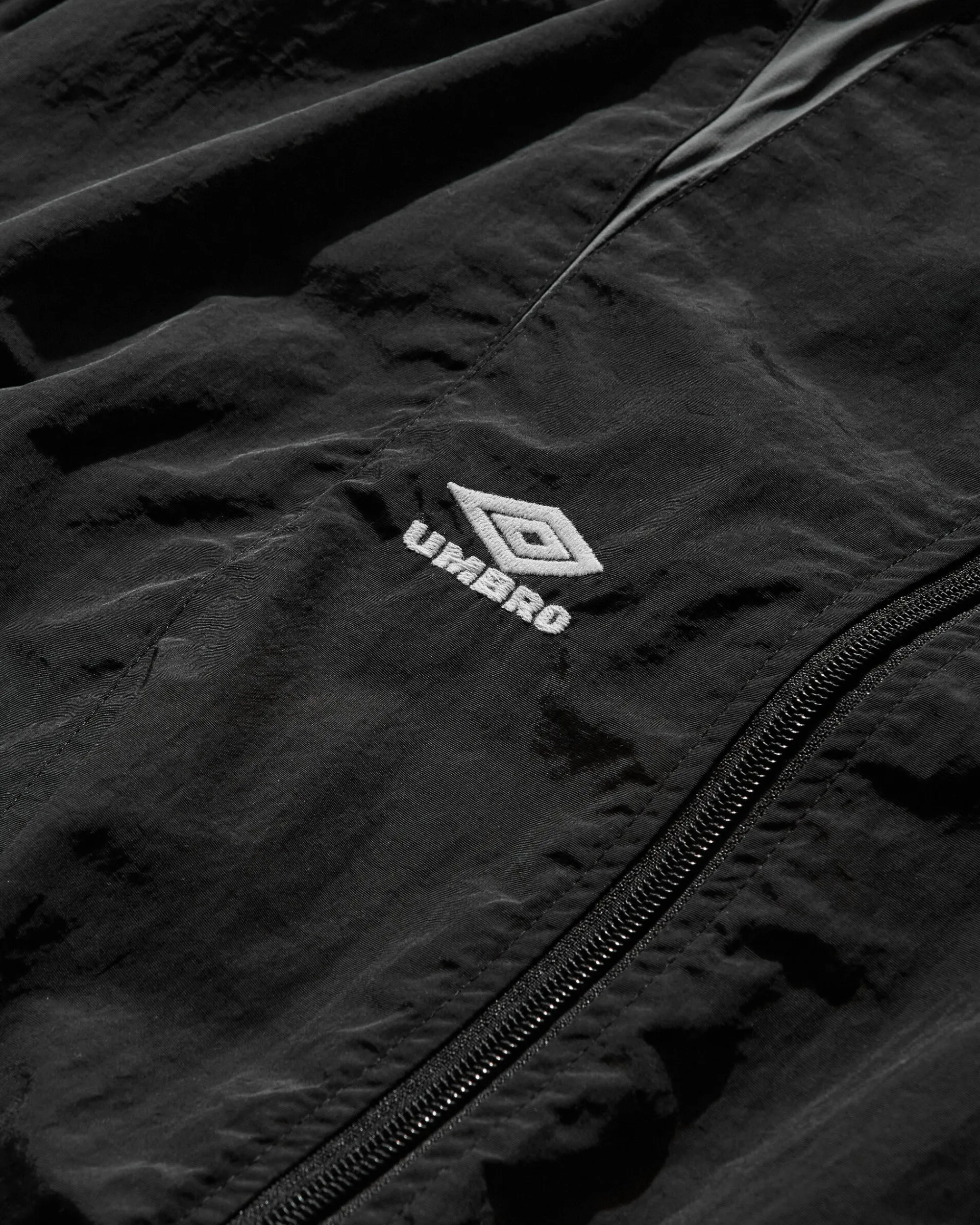 Umbro Coats And Jackets^Men's Advanced Masked Track Jacket Black