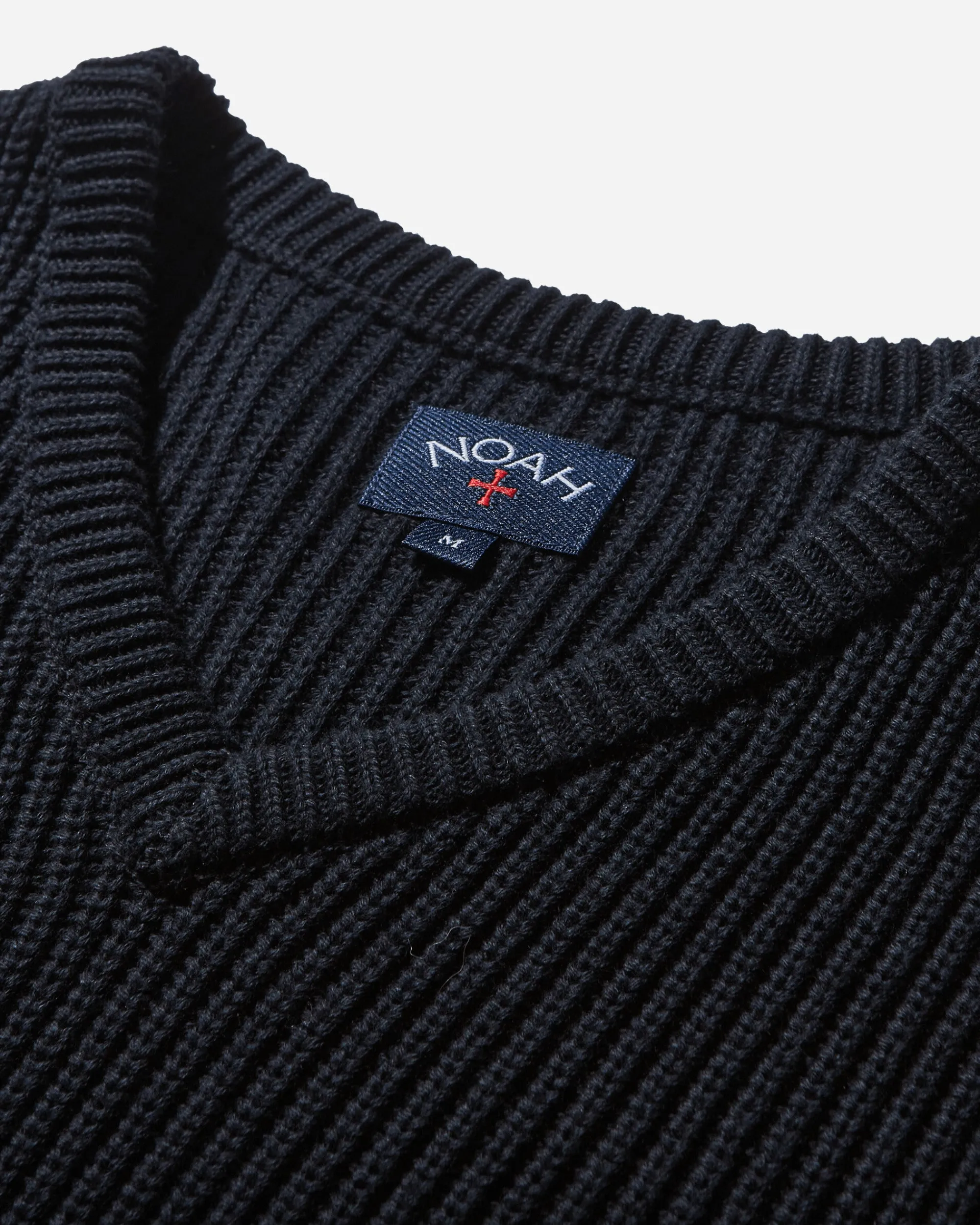 Noah Knitwear^Men's V-Neck Shaker Stitch Sweater Navy