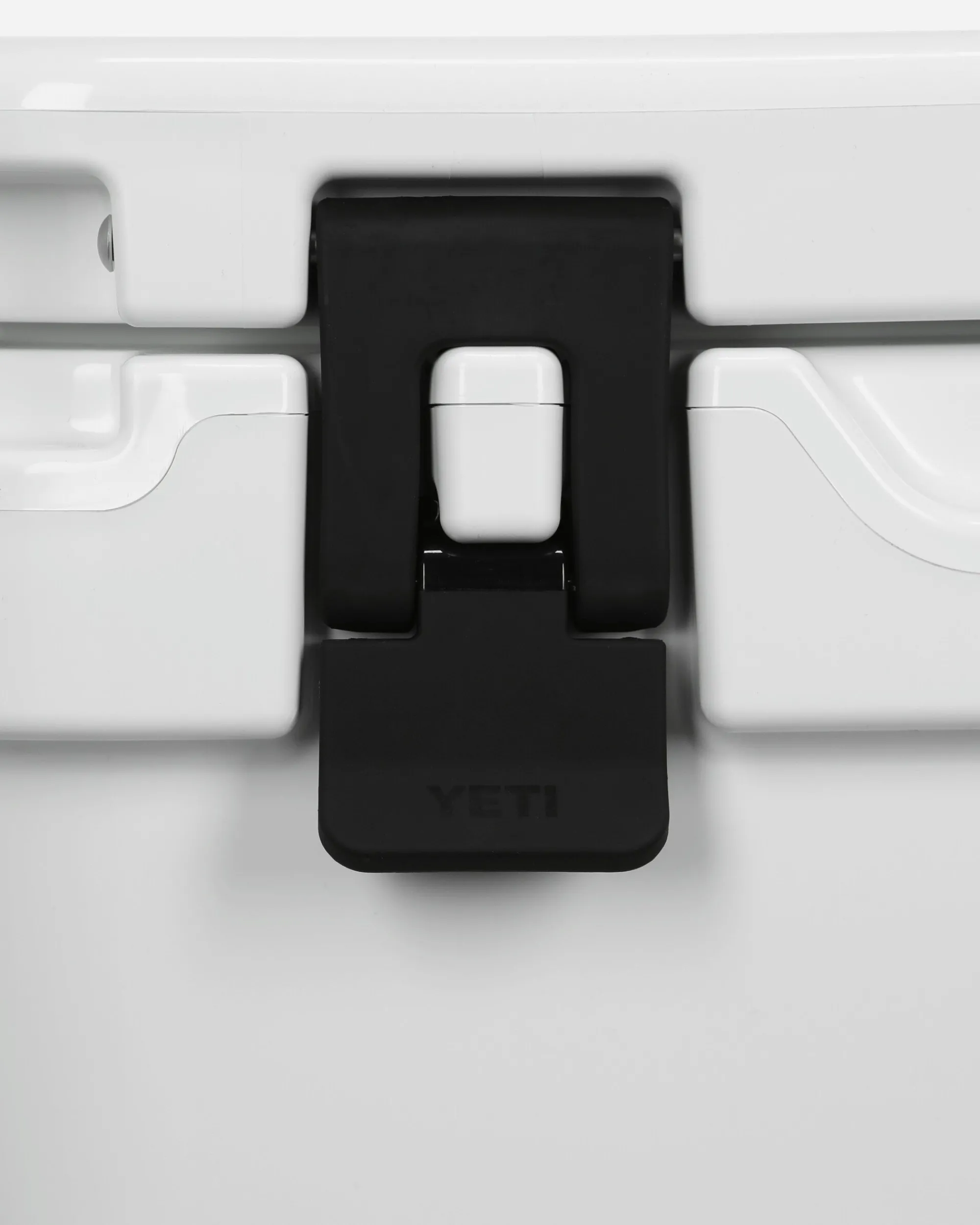 YETI Equipment^Roadie 48 Wheeled Cool Box White