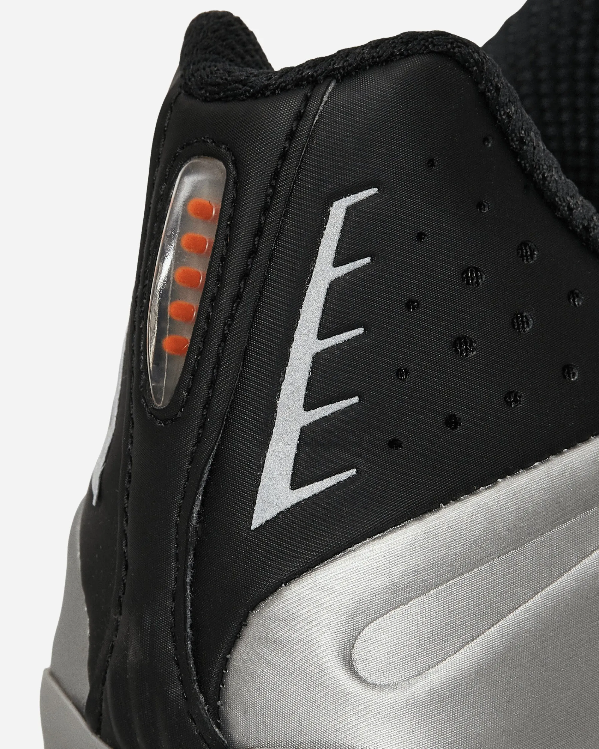 Nike Sneakers·Low|Sneakers^Shox R4 Sneakers Black / Metallic Silver