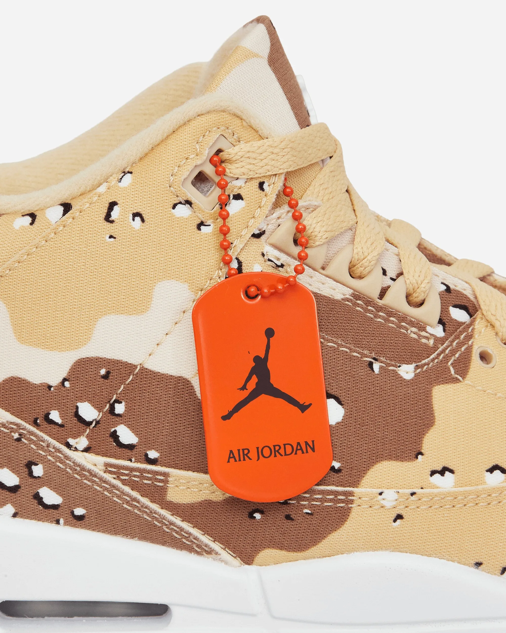 Nike Jordan Sneakers·Mid|Sneakers^Women's Air Jordan 3 Retro Sneakers Dark Driftwood / Sail
