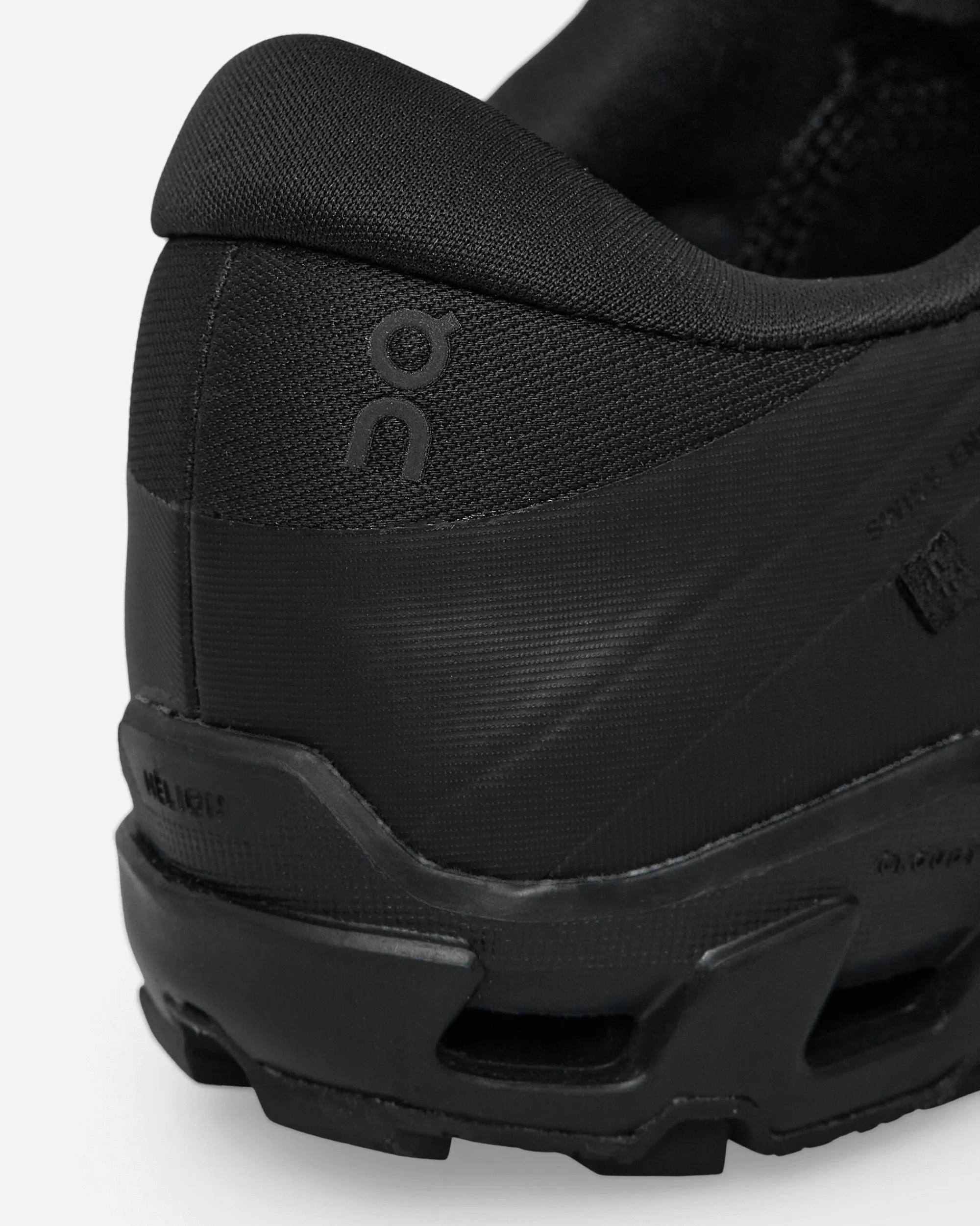 On Sneakers·Low|Sneakers^Women's POST ARCHIVE FACTI (PAF) Cloudventure Peak Sneakers All Black