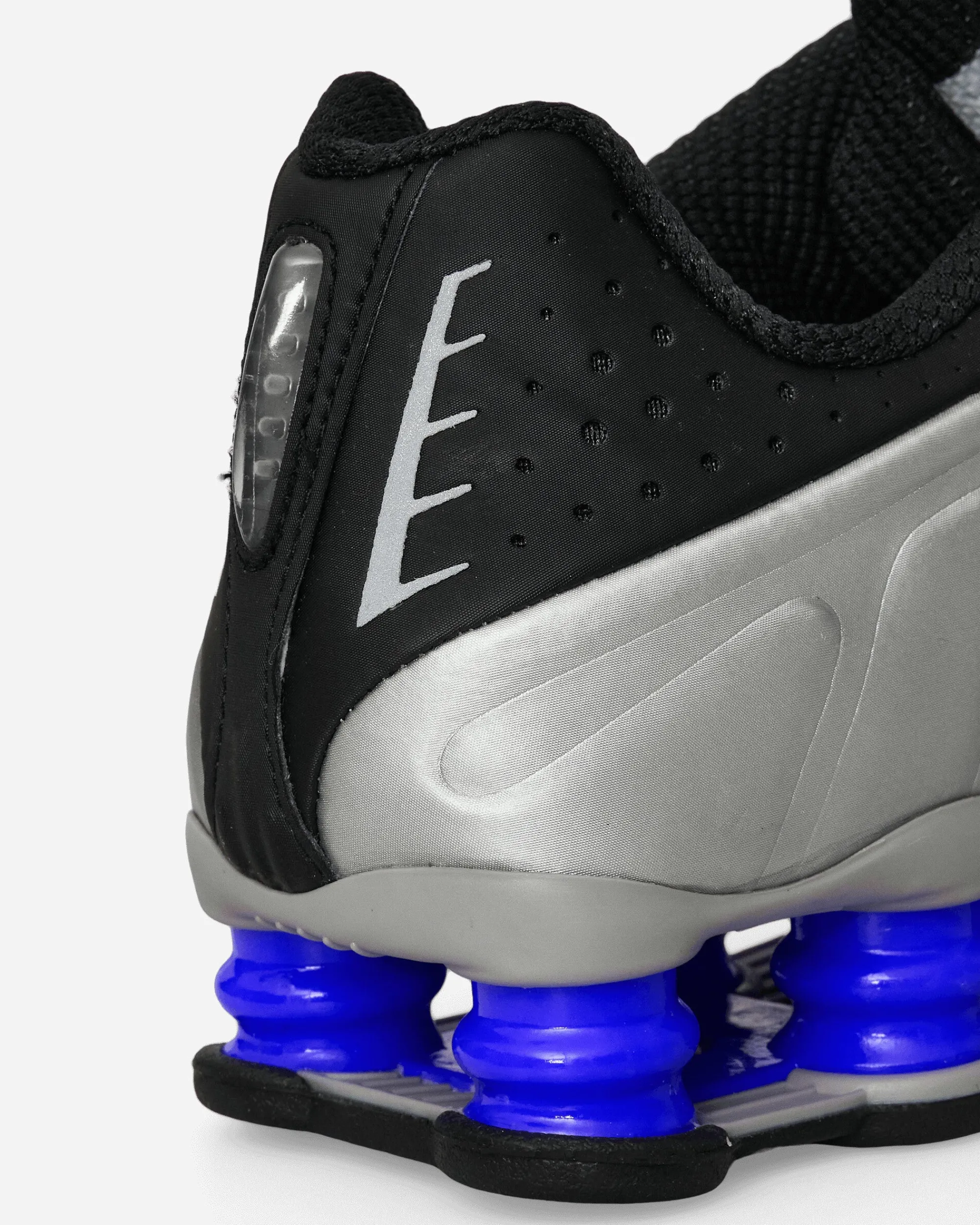 Nike Sneakers·Low|Sneakers^Women's Shox R4 Sneakers Metallic Silver / Black