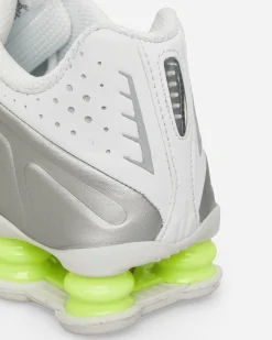 Nike Sneakers·Low|Sneakers^Women's Shox R4 Sneakers White / Metallic Silver / Volt
